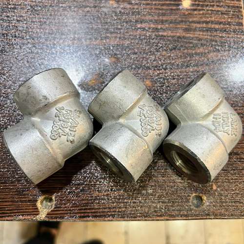 زانوی ۱.۲ دنده ایتالیایی 316 کلاس ۳۰۰۰